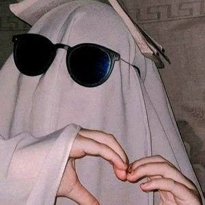 Meet your Posher, Loayne